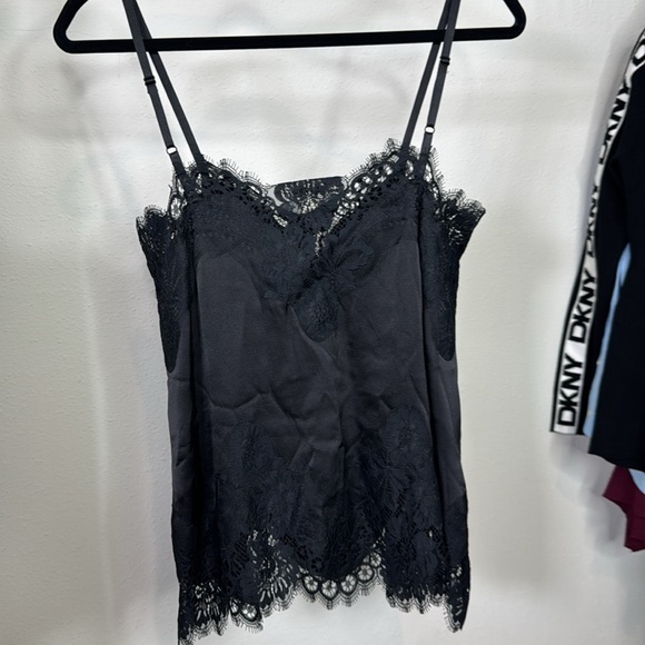 Alice and Olivia
Sondra Lace-Trim Camisole - Picture 7 of 7